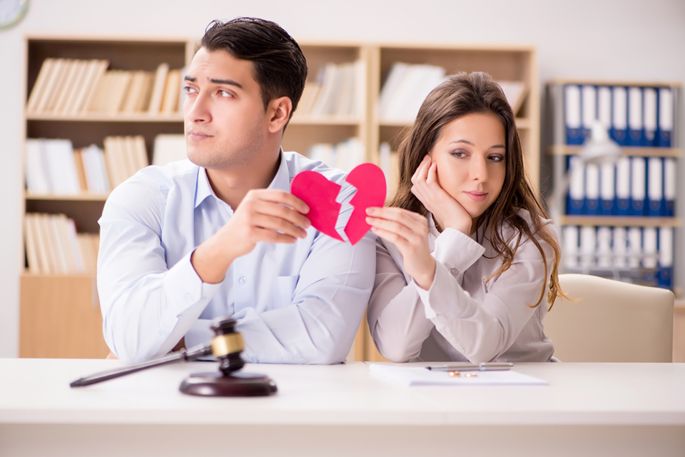 Legal separation: live apart, stay married